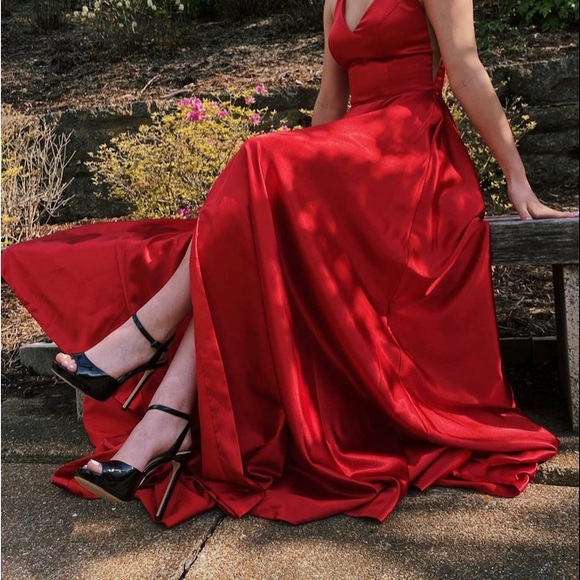 Sherri Hill Red Prom Dress